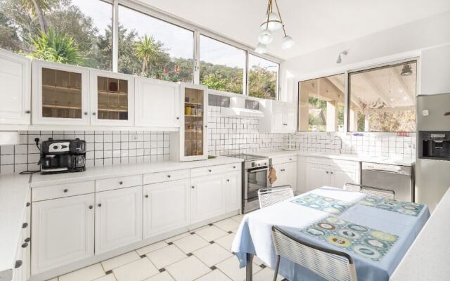 Artemis Villa near Athens airport