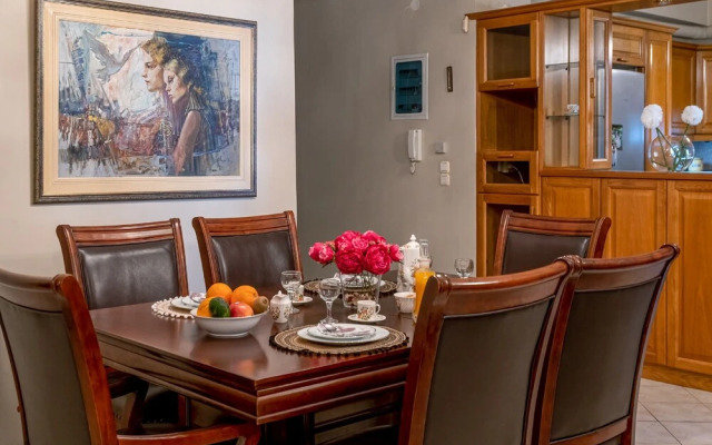 Laurel Heights Apartment