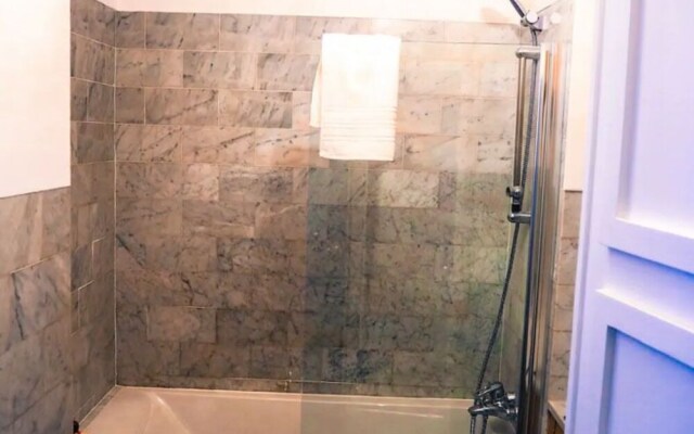 Apartment Champs Elysees - Saint Philippe du Roule