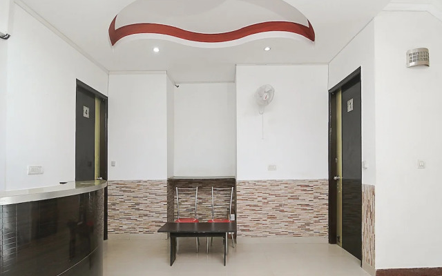 Fabhotel Signature Cyber Park