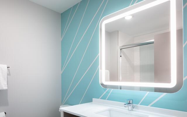 avid hotel Roseville - Minneapolis North by IHG