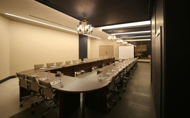 Hotel Excellence Inn