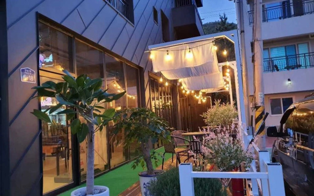 Yeosu Jin Arirang Hostel