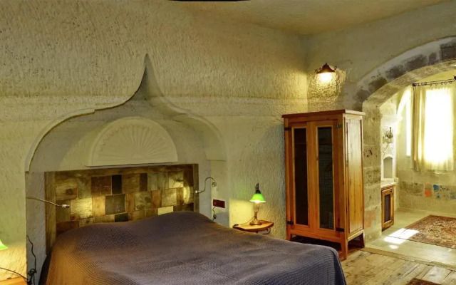 Seki Cavusin Suite