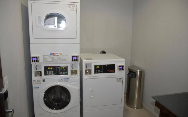 Best Western Plus Dilley Inn & Suites