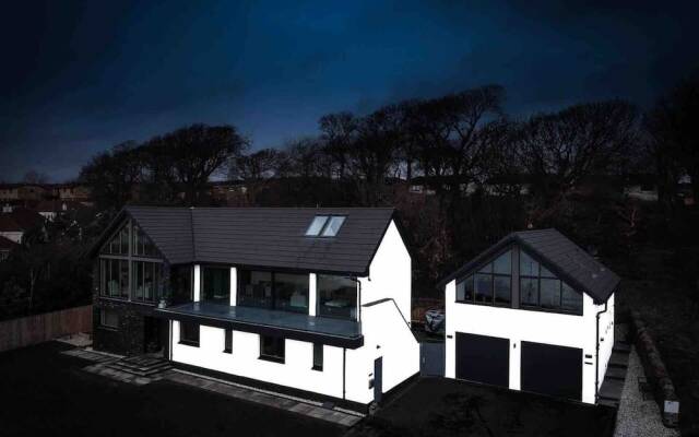 The Wee Glasshouse - Stunning Views of Dalgety Bay