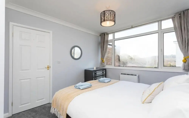 Queens 1 bed Apartment, Close to Town Centre