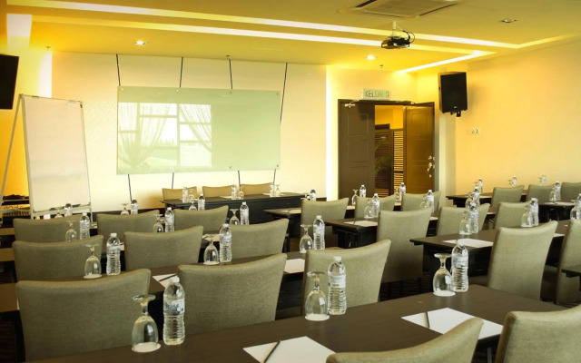 Marvelux Hotel