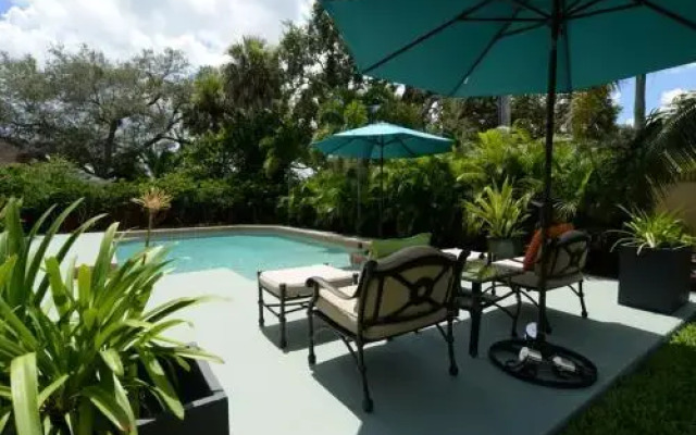 The Tranquility Palms Inn