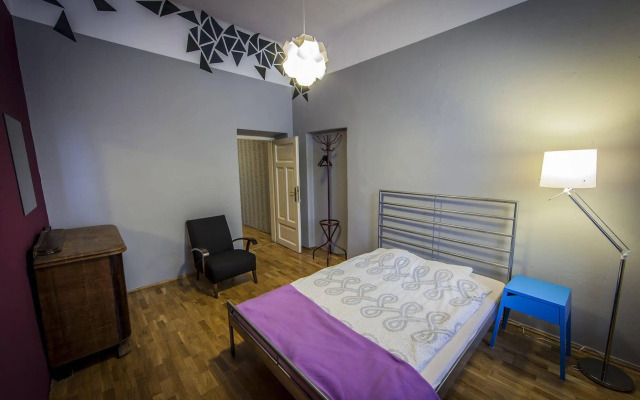 Travellers Inn Hostel