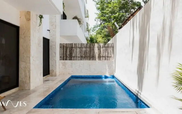 Exclusive Apt w Private Pool Surround Speakers