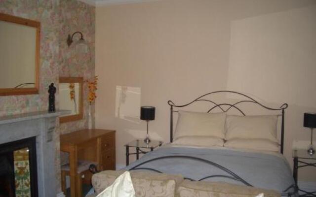 Big Sky Guest House- ROOM ONLY
