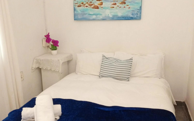 Breezy Seaview- 8 Sleeper unit, On the Beach- Afsaal