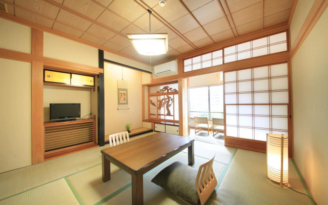 MICASA (Minakami Hot Spring Ryokan)