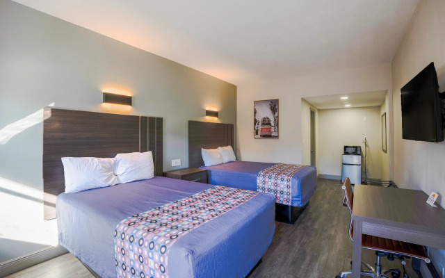 Sunrise Inn by OYO Titusville FL