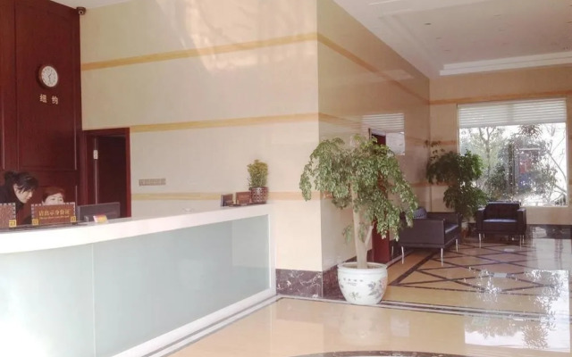 Bai Rong Business Hotel