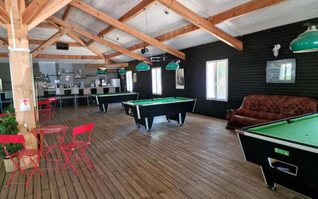 Grand Mobile home dans camping