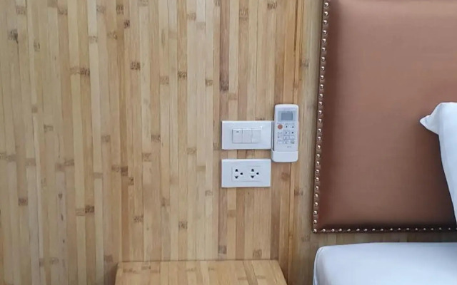 The royal bamboo lodge