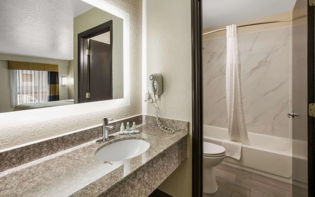 Quality Inn Commerce at I-85