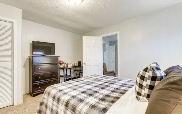 Walkable & Updated Nevada Home: Family Friendly!