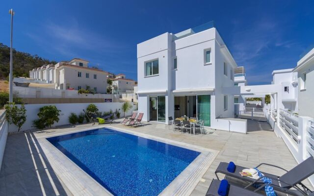 Protaras Villa Araella