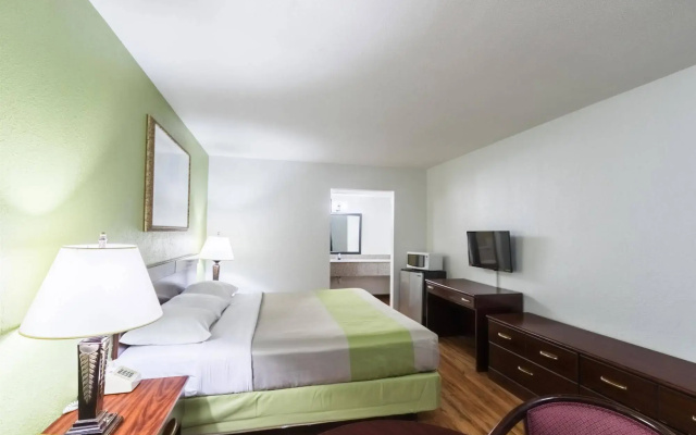 Motel 6-Mattoon, IL