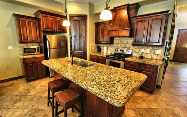 Canyon Villas at Coral Ridge
