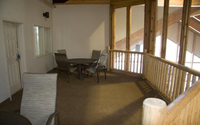 Casper C'mon Inn Hotel & Suites