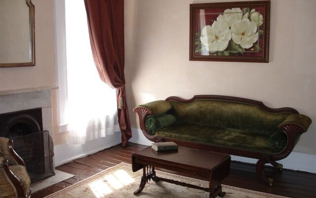 The Historic Hotel Leger