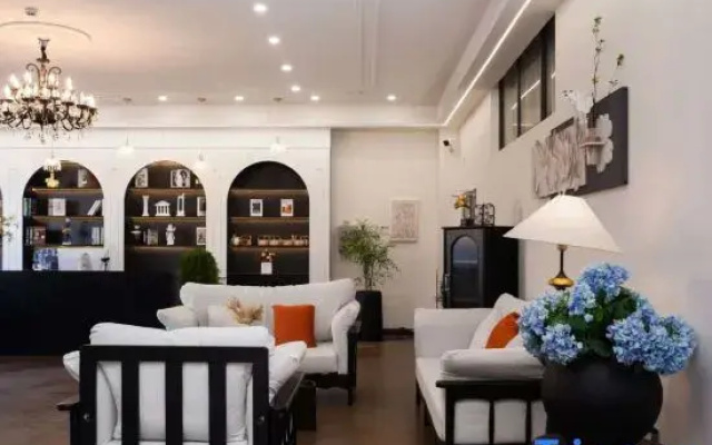Xiangwang Liuguang Manjing Designer Oxygen-supplying Homestay