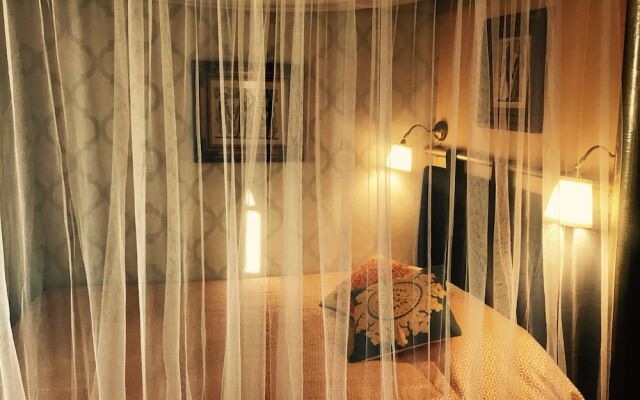 LUXa Charmhouse Hotel