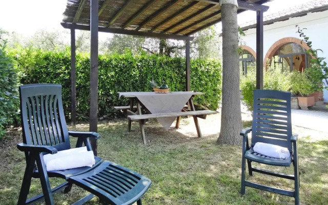 Apartment in Vinci With Pool & Wellness