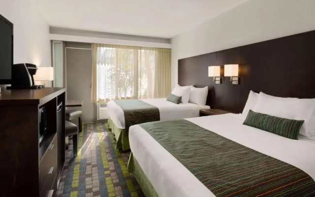 Victoria Airport/Sidney Travelodge