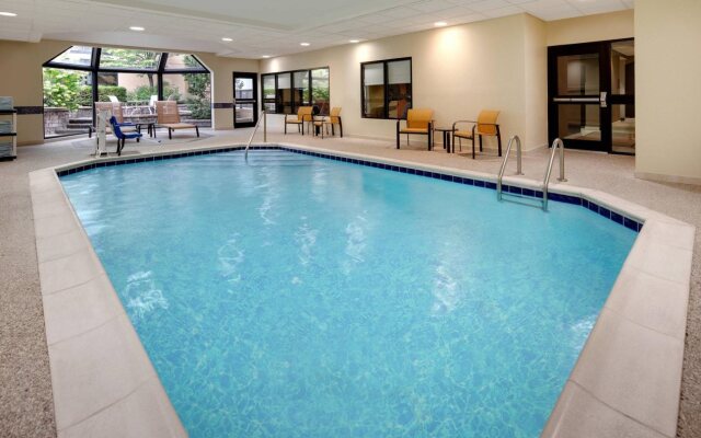 Courtyard by Marriott Cleveland Beachwood