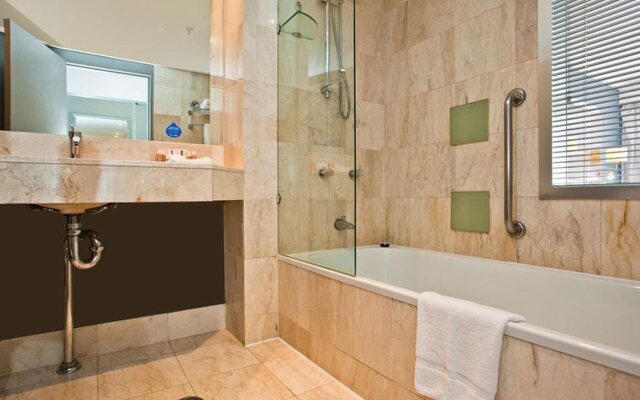 Hotel Apartments on 22 View Avenue, Surfers Paradise