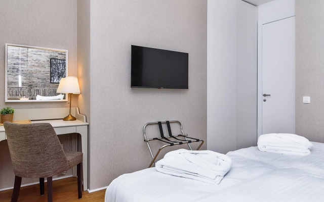 Belgrade Inn Garni Hotel