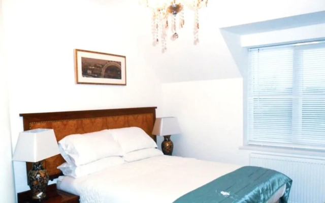 The White Stag Lodge