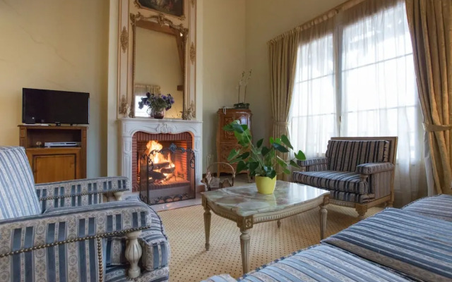 La Grange De Conde Chateaux Et Hotels Collection
