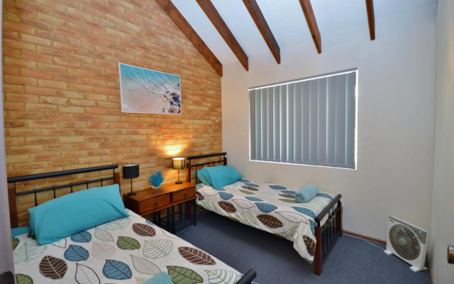 Tropical Hideaway - Kalbarri WA