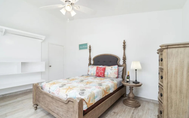 4br4ba w Private Pool Walking Distance to Ritz