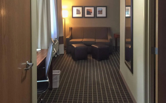 Quality Inn & Suites Tacoma - Seattle