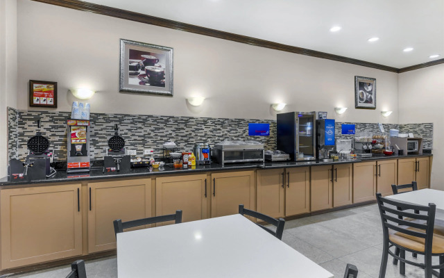 Best Western Red River Inn & Suites
