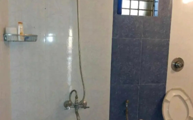 BIG DORM ROOM TENT Near MALPE BEACH