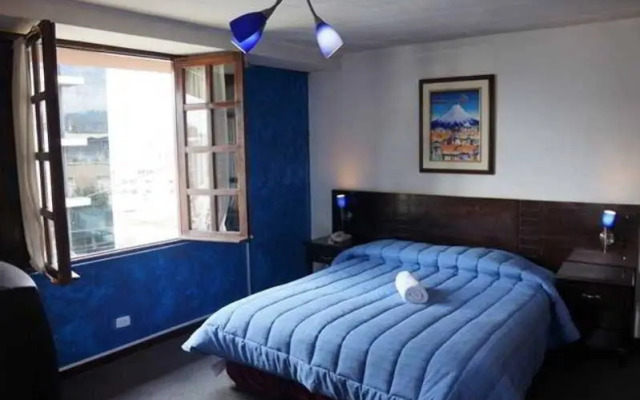 Hotel Muros Quito