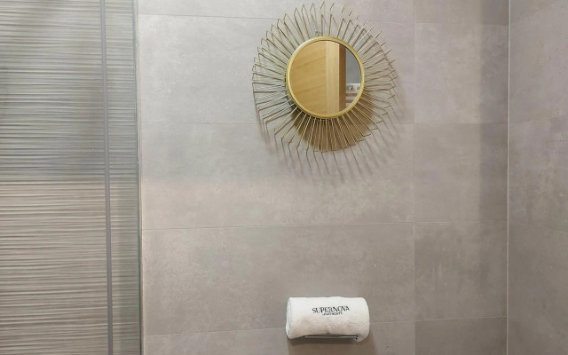 Supernova Royal Residence