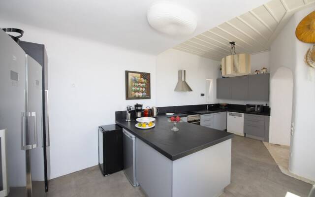 Mykonos Teatro Suites and Villa
