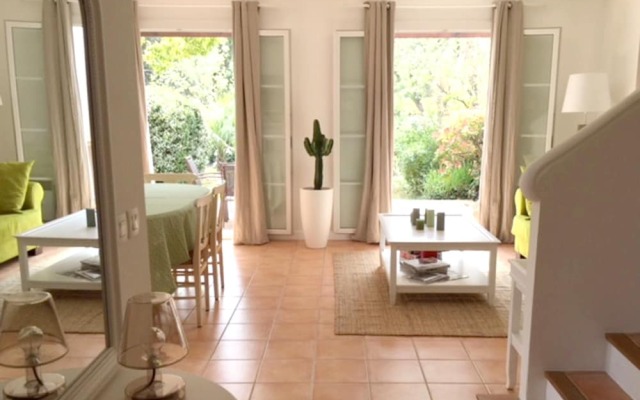 House With 3 Bedrooms in Grimaud, With Shared Pool and Furnished Garden - 2 km From the Beach