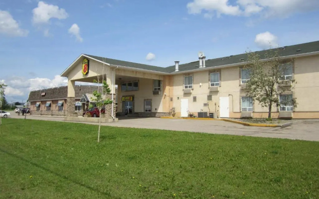 Super 8 Dawson Creek
