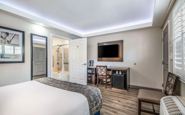 Inn at 50 at Long Beach Convention Center