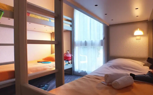 Apartment in Ars-en-re Near Bird Sanctuary